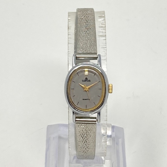 Vintage Lorus Watch Women 16mm Silver Tone V811-5070 Adjustable New Battery 7" - Picture 3 of 16